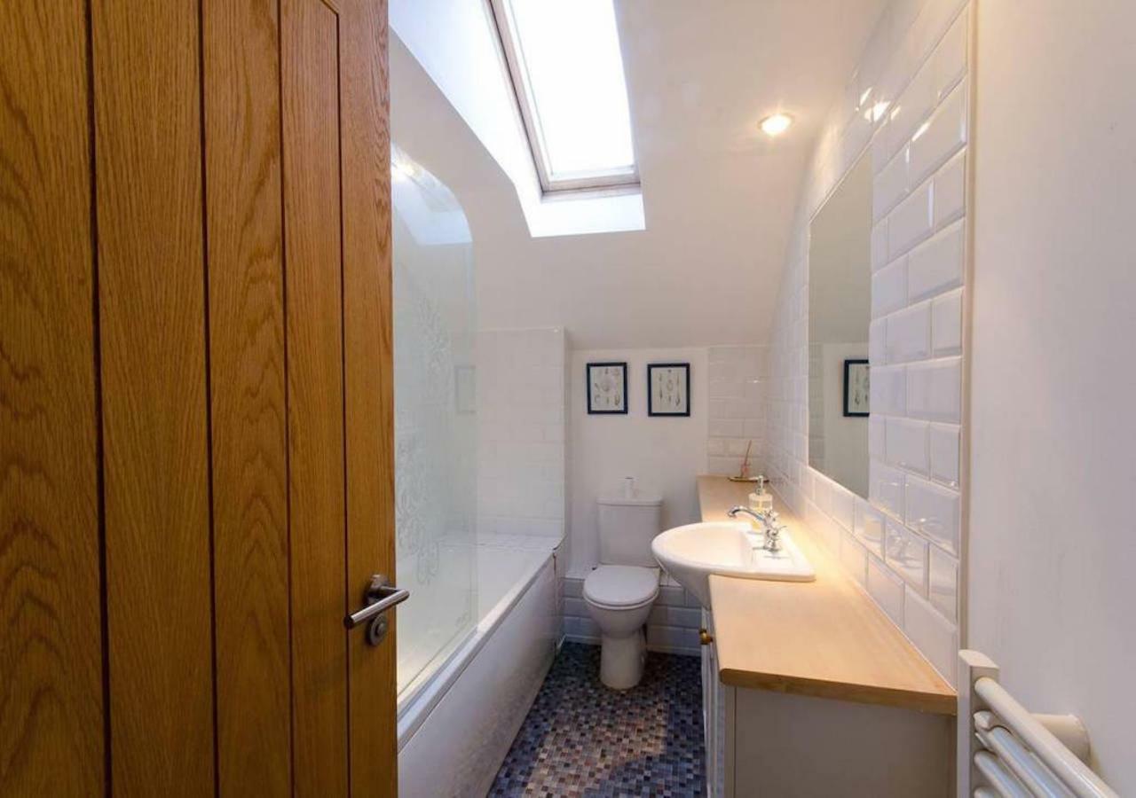 Stylish Modern Mews House In Central St Leonards Хейстингс Екстериор снимка