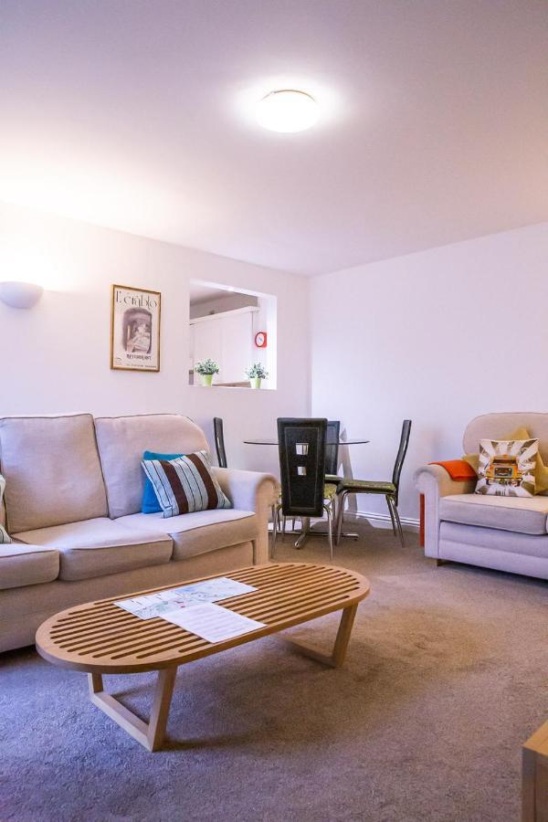 Stylish Modern Mews House In Central St Leonards Хейстингс Екстериор снимка