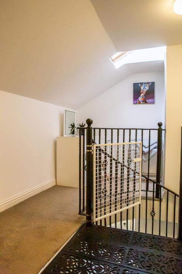 Stylish Modern Mews House In Central St Leonards Хейстингс Екстериор снимка