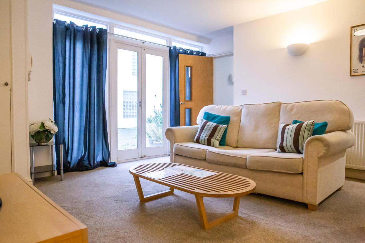 Stylish Modern Mews House In Central St Leonards Хейстингс Екстериор снимка