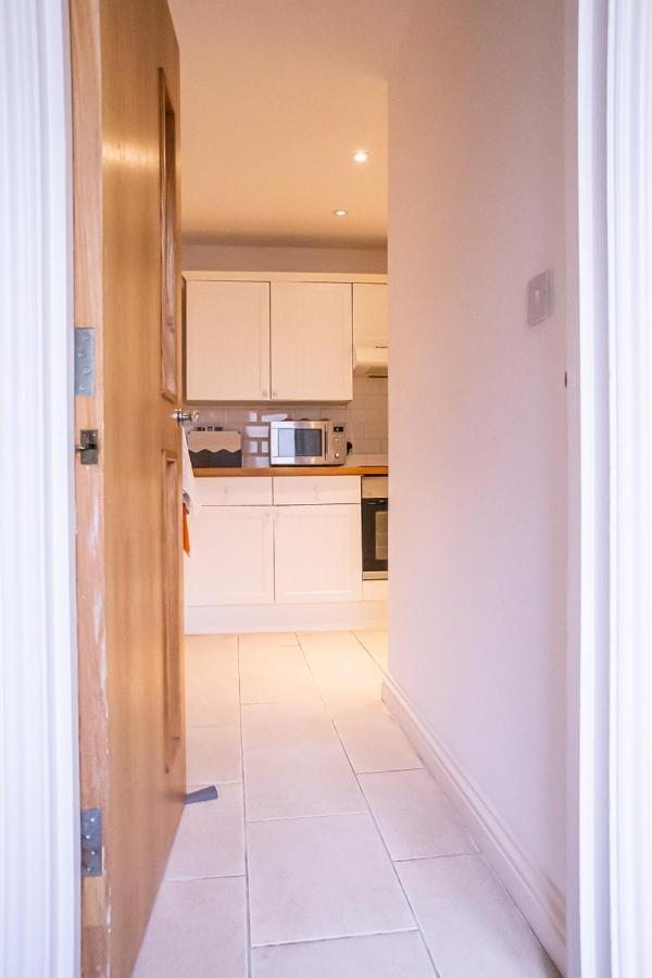 Stylish Modern Mews House In Central St Leonards Хейстингс Екстериор снимка