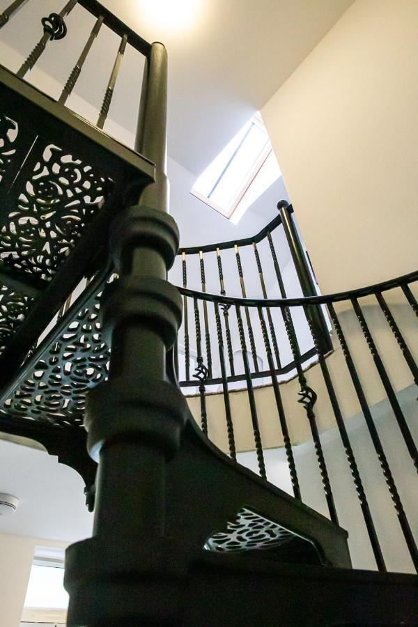 Stylish Modern Mews House In Central St Leonards Хейстингс Екстериор снимка